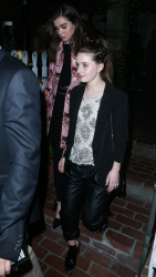 Hailee Steinfeld - Ivy (arriving) in LA -January 20, 2015 - 18xHQ 00xAUSxV