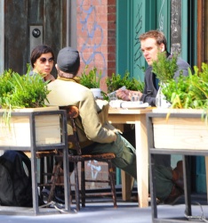 Jake Gyllenhaal & Jonah Hill & America Ferrera - Out And About In NYC 2013.04.30 - 37xHQ 0bhaA5PO