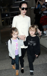Angelina Jolie - LAX Airport - February 11, 2015 (185xHQ) 16eePl5o