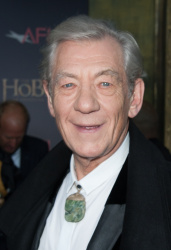 Ian McKellen - 'The Hobbit An Unexpected Journey' New York Premiere benefiting AFI at Ziegfeld Theater in New York - December 6, 2012 - 28xHQ 70vELVLu