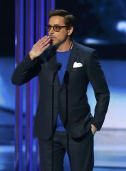 Robert Downey Jr. -  The 41st Annual People's Choice Awards in LA - January 7, 2015 - 42xHQ 9AoHQ1pR