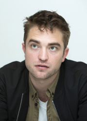 Robert Pattinson - "The Rover" press conference portraits by Armando Gallo (Los Angeles, June 12, 2014) - 29xHQ BEd2h5Gd