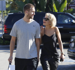 Calvin Harris and Rita Ora - out and about in Los Angeles - September 18, 2013 - 16xHQ BKO8LmS2