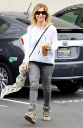 Sarah Michelle Gellar - out and about in Los Angeles, 22 мая 2014 (17xHQ) DiMYdyKS
