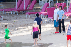 Mark Wahlberg - and his family seen enjoying a holiday in Barbados (December 26, 2014) - 165xHQ EC2edcHP