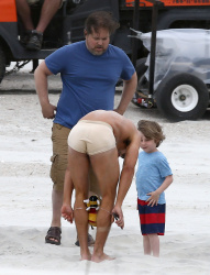 Zac Efron & Robert De Niro - On the set of Dirty Grandpa in Tybee Island,Giorgia 2015.04.28 - 103xHQ FBHonBLm