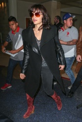 Carla Gugino - Carla Gugino - Arrives in LAX Airport - February 20, 2015 (12xHQ) FlBqxYKv