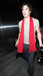 Ian Somerhalder - Spotted at LAX Airport in Los Angeles (July 24, 2014) - 24xHQ G8eSTzeD
