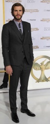 Liam Hemsworth, Jennifer Lawrence, Josh Hutcherson - 'The Hunger Games: Mockingjay - Part 1'Los Angeles Premiere at Nokia Theatre L.A. Live, Лос-Анджелес, 17 ноября 2014 (119xHQ) Gj7nCjDJ