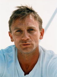 Daniel Craig - Daniel Craig - Unkown Photoshoot - 24xHQ Gn6U3fW4