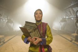 Michelle Yeoh - Поиск HKy3S6Kt