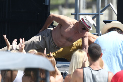 Zac Efron & Robert De Niro - On the set of Dirty Grandpa in Tybee Island,Giorgia 2015.04.30 - 140xHQ HZkJNaR8