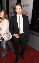 Wilson Bethel - 38th People's Choice Awards held at Nokia Theatre in Los Angeles (January 11, 2012) - 4xHQ HtTgQofr