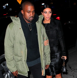 Kim Kardashian and Kanye West - Out and about in New York City, 8 января 2015 (54xHQ) JKgmAxyy