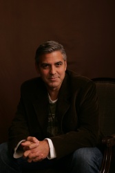 George Clooney - Todd Plitt Photoshoot (December 2, 2006) - 16xHQ K5Fwpnux