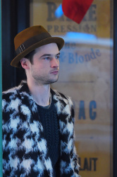 Sienna Miller and Tom Sturridge - seen out in Soho after lunch at Balthazar in New York, 13 января 2015 (8xHQ) Kt7nPyGZ
