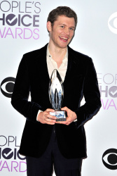 Joseph Morgan, Persia White - 40th People's Choice Awards held at Nokia Theatre L.A. Live in Los Angeles (January 8, 2014) - 114xHQ ME1tSCvi