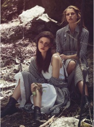 Phoebe Tonkin and Teresa Palmer - Vogue Magazine 2015 March - 15xHQ MX6Fikgy