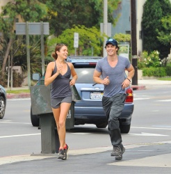 Ian Somerhalder & Nikki Reed - out for an early morning jog in Los Angeles (July 19, 2014) - 27xHQ N3qi5iGh