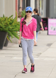 Miranda Cosgrove - Out and about in LA, 22 января 2015 (25xHQ) O6208t99