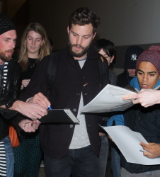 Jamie Dornan - Spotted at at LAX Airport with his wife, Amelia Warner - January 13, 2015 - 69xHQ O9YBzrON