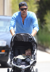 Josh Duhamel - Josh Duhamel - Out and about in Brentwood - May 9, 2015 - 22xHQ Q7SITp9c