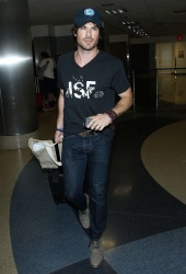 Ian Somerhalder - Arriving at LAX airport in Los Angeles - July 13, 2014 - 17xHQ QhUtPgnH