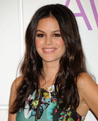 Rachel Bilson - attends the 2014 People's Choice Awards nominations announcement held at The Paley Center for Media on November 5, 2013 in Beverly Hills, California - 76xHQ R2ejyhB6