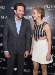 Jennifer Lawrence и Bradley Cooper - Attends a screening of 'Serena' hosted by Magnolia Pictures and The Cinema Society with Dior Beauty, Нью-Йорк, 21 марта 2015 (449xHQ) RY3bH37Z