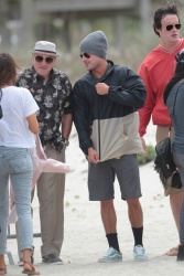 Zac Efron & Robert De Niro - On the set of Dirty Grandpa in Tybee Island,Giorgia 2015.04.28 - 103xHQ Rkbp1AsR