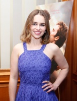 Эмилия Кларк (Emilia Clarke) 'Me Before You' Press Conference at the Ritz Carlton Hotel in New York City (May 21, 2016) - 57xНQ SgFZiaeq