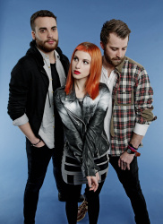 Paramore (Hayley Williams,  Jeremy Davis, Taylor York) - Chris McAndrew Photoshoot for The Guardian (February, 2013) - 35xHQ U77uTkDG