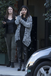 Selena Gomez - Leaving Mr Chow Restaurant in Beverly Hills, 15 января 2015 (11xHQ) ULueNb2j