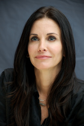 Courteney Cox - Cougar Town press conference portraits by Vera Anderson (Beverly Hills, October 29, 2010) - 8xHQ UeRv5f7n