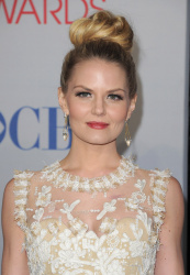 Jennifer Morrison - Jennifer Morrison & Ginnifer Goodwin - 38th People's Choice Awards held at Nokia Theatre in Los Angeles (January 11, 2012) - 244xHQ UguV6lNw