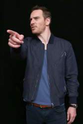 Michael Fassbender - X-Men: Days of Future Past press conference portraits by Munawar Hosain (New York, May 9, 2014) - 26xHQ W5PwgsnM