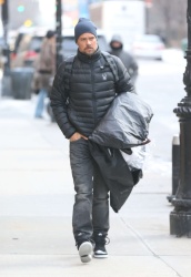Josh Duhamel - Josh Duhamel - is spotted out and about in New York City, New York - February 24, 2015 - 26xHQ WI2wn99V