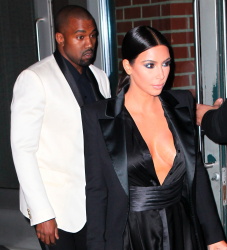 Kim Kardashian and Kanye West - In New York, 8 января 2015 (42xHQ) WryGelTd