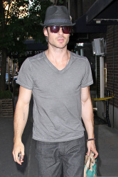 Ian Somerhalder - spotted doing some grocery shopping in NYC - May 17, 2012 - 9xHQ ZEsB3iwp