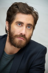 Jake Gyllenhaal - 'End of Watch' Press Conference Portraits by Vera Anderson - September 10, 2012 - 6xHQ ZciVbcmW
