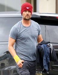 Josh Duhamel - looked determined on Monday morning as he head into a CircuitWorks class in Santa Monica - March 2, 2015 - 17xHQ BAeDBeAC