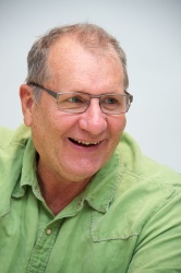 Ed O'Neill - Modern Family press conference portraits by Vera Anderson (Los Angeles, October 11, 2012) - 7xHQ EaRGa3YU