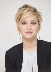 Jennifer Lawrence - "Catching Fire" press conference portraits by Armando Gallo (Beverly Hills, November 8, 2013) - 10xHQ FYGbC8KY