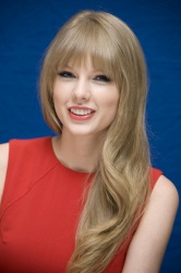 Taylor Swift - Dr. Zeuss' The Lorax press conference portraits by Vera Anderson (Hollywood, February 7, 2012) - 20xHQ HxsPpnxd