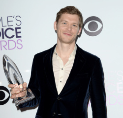 Joseph Morgan, Persia White - 40th People's Choice Awards held at Nokia Theatre L.A. Live in Los Angeles (January 8, 2014) - 114xHQ I3vklEpw