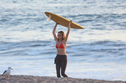 Cara Delevingne - Photoshoot candids in Malibu, 9 января 2015 (133xHQ) Isk6Yhwh