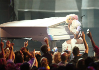 Лэди Гага (Lady Gaga) MTV Video Music Awards, show, 2009 - 83xHQ ItfzvAQg