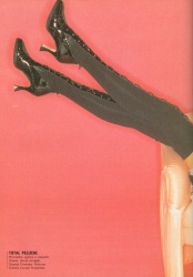 Claudia Schiffer - Vogue Italia - July 1994 - 10xHQ Jlsl3Zob