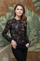 Кери Расселл (Keri Russell) The Americans press conference portraits by Herve Tropea (New York, February 11, 2015) (10xHQ) KNGS7Lip
