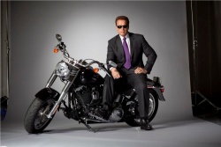 Arnold Schwarzenegger - Arnold Schwarzenegger - Robert Gallagher Photoshoot - 8xHQ MOzxmbkt